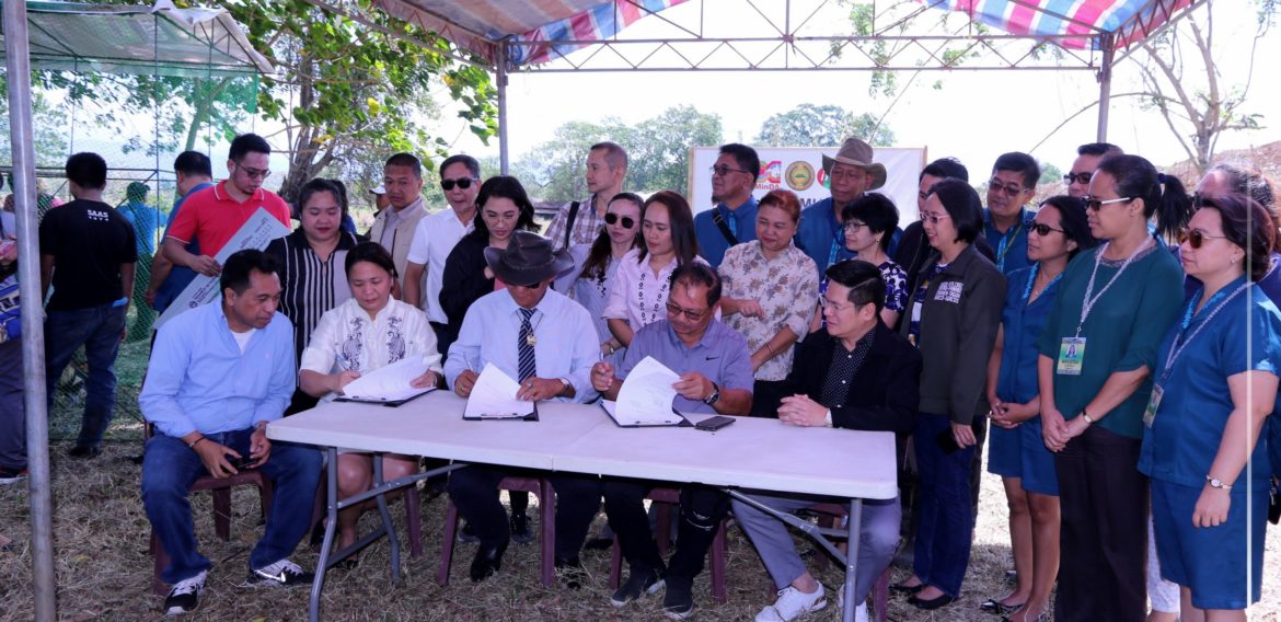 IN PHOTOS: MinDa-CMU-iFresh New HOPE Program Free-Range Chicken Research, Breeding and Training Center coordinated MOA Signing and Groundbreaking at the Poultry Hub, February 18.