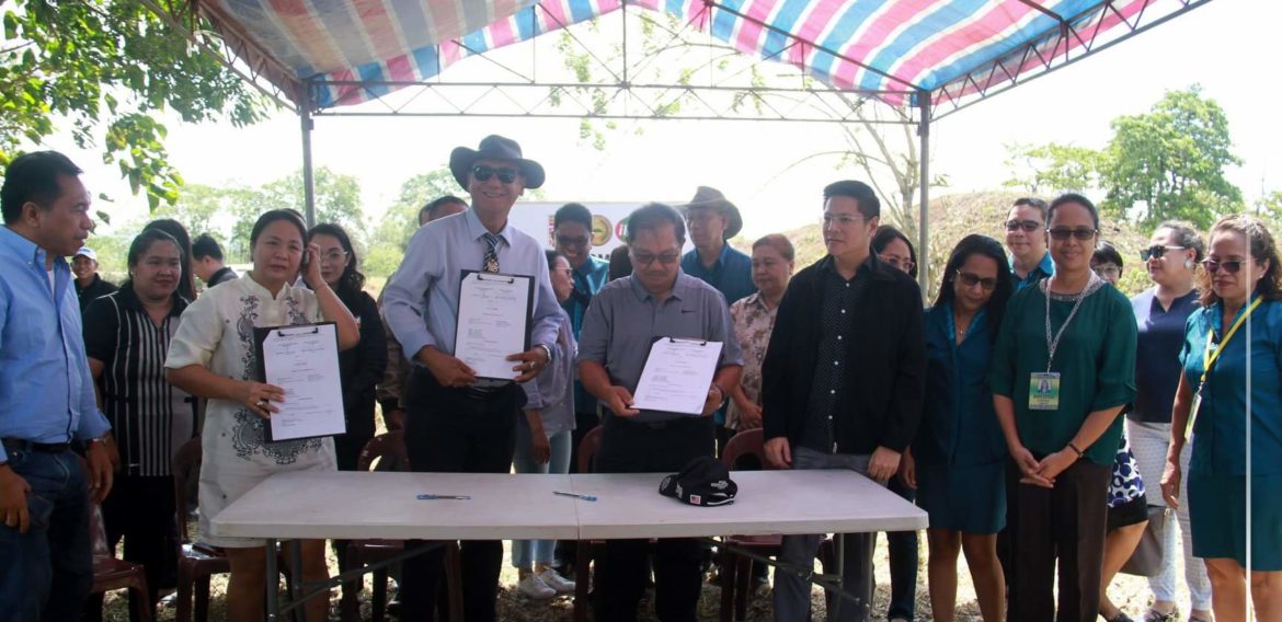 Chicken ‘haven’: CMU-MinDA-iFresh MOA Signing & Groundbreaking