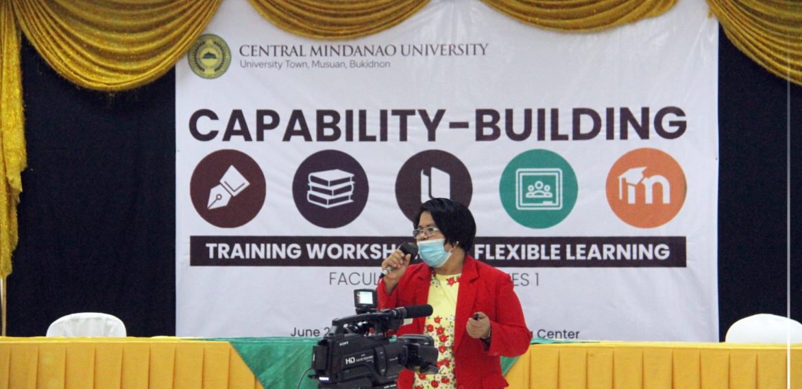 CMU-DOI initiates training workshop for flexible learning