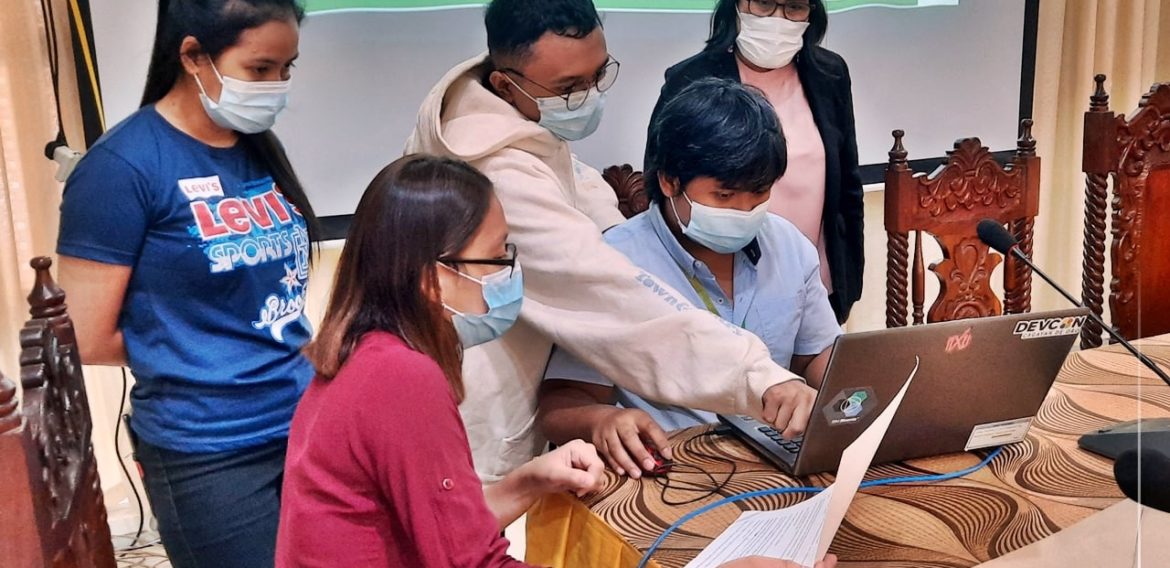 IN PHOTOS: The University conducts a webinar on Vertical Farming in Mindanao toward Building a Sustainable, Climate Change-Resilient and High-Value AgTech Enterprise