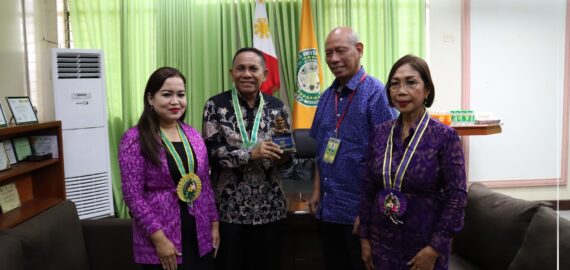 [EARLIER TODAY] Guests of Honor from 𝗨𝗻𝗶𝘃𝗲𝗿𝘀𝗶𝘁𝗮𝘀 𝗪𝗮𝗿𝗺𝗮𝗱𝗲𝘄𝗮, 𝗕𝗮𝗹𝗶, 𝗜𝗻𝗱𝗼𝗻𝗲𝘀𝗶𝗮 conducted a 𝗦𝗲𝗺𝗶𝗻𝗮𝗿 𝗼𝗻 𝗟𝗮𝗻𝗴𝘂𝗮𝗴𝗲, 𝗚𝗲𝗻𝗱𝗲𝗿, 𝗮𝗻𝗱 𝗖𝗼𝗿𝗽𝘂𝘀 𝗟𝗶𝗻𝗴𝘂𝗶𝘀𝘁𝗶𝗰𝘀, February 7 at the CAS AV Hall.