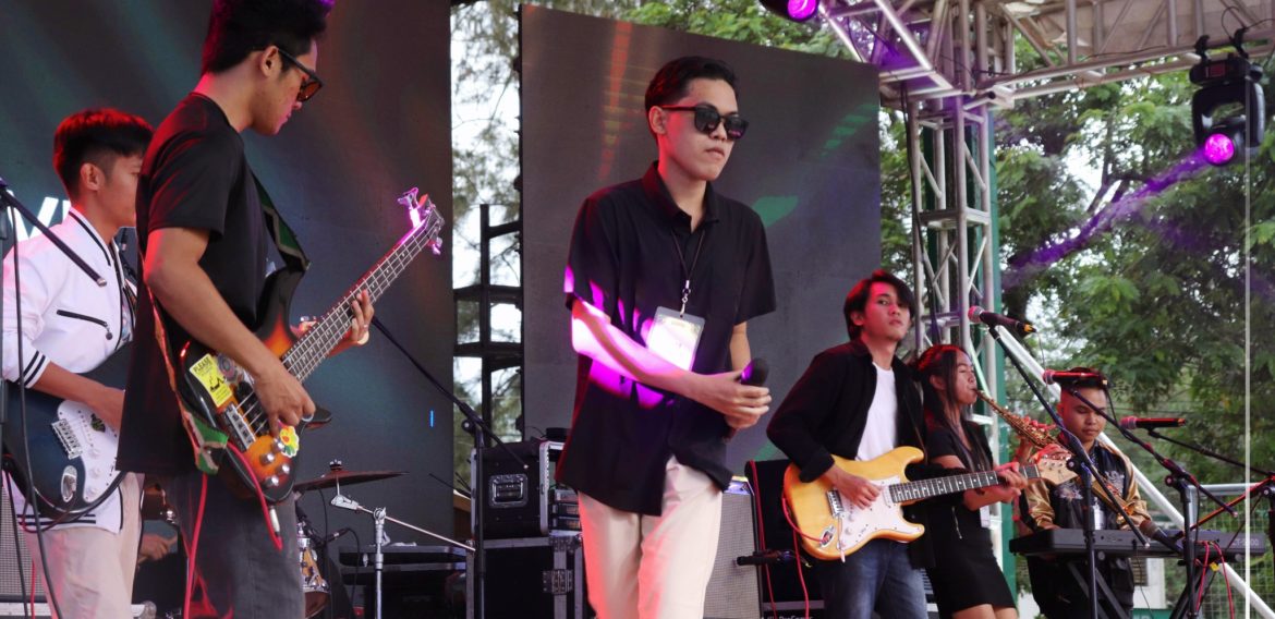 CASTA BAND