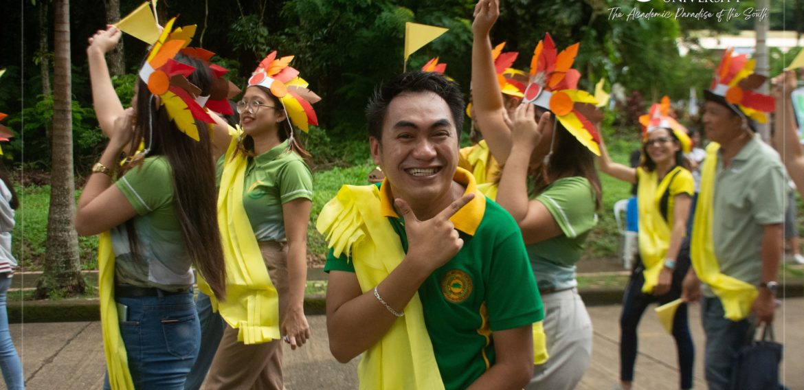 Bench Chant CMU 114th Founding Anniversary