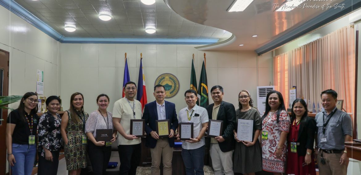 World University Rankings for Innovation Plaques and Certificates Turn Over