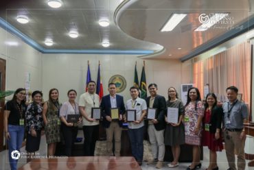 World University Rankings for Innovation plaques and certificates turn over