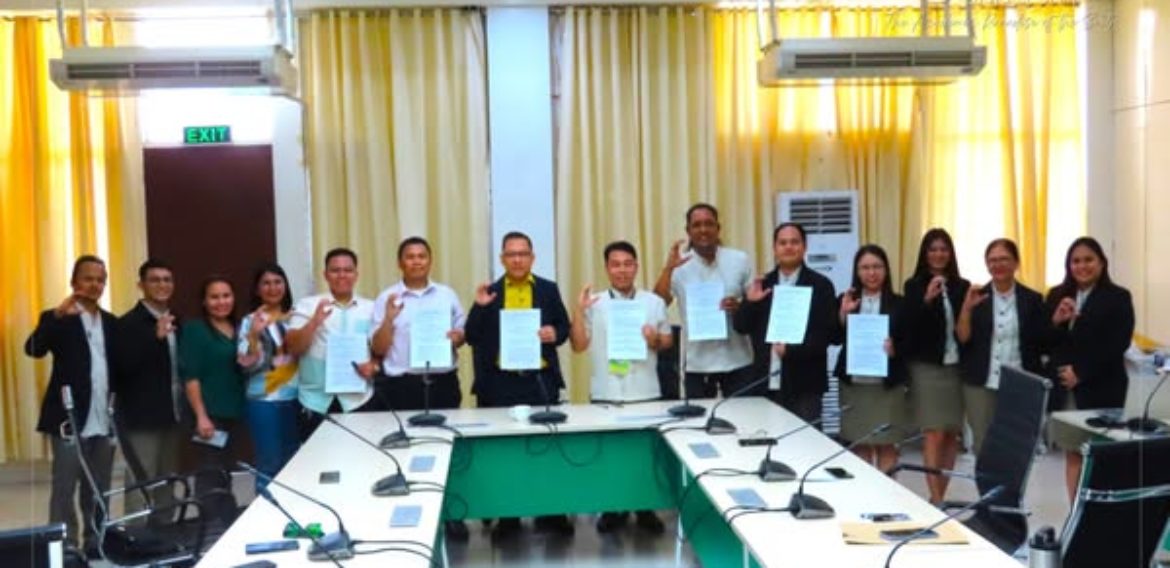 Central Mindanao University (CMU) College of Engineering and the University of Science and Technology of Southern Philippines Cagayan de Oro – College of Engineering and Architecture signed a Memorandum of Agreement