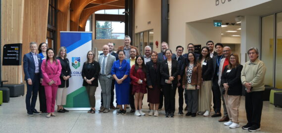 CMU joins British Columbia Int’l Edu Week, visits Inst in Canada